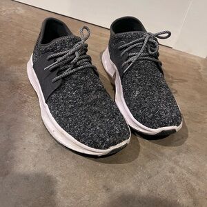 Men's Gray Athletic Shoes